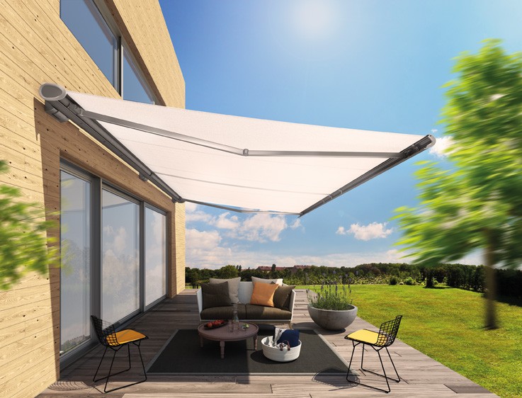 Retractable Awnings 